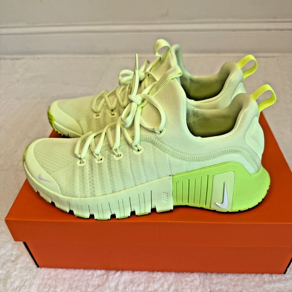 Nike Free Metcon 6 Mens 10.5 Womens 12 Barely Volt/White-Volt FJ7126-702 44.5